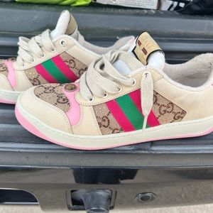 WOMEN'S SCREENER SNEAKER WITH CRYSTALS SIZE 38